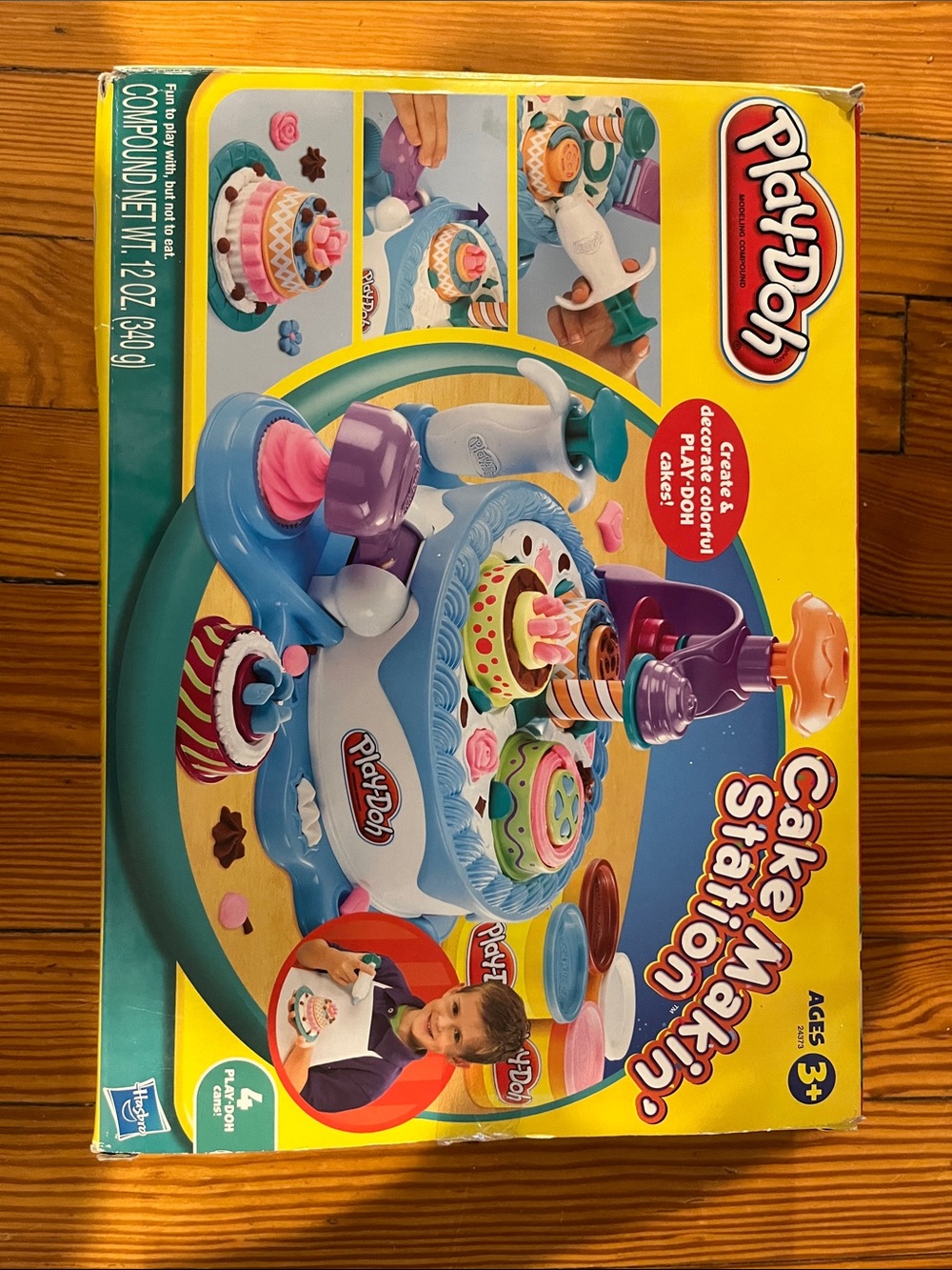 Play-Doh Cake Makin’ Station ALL pieces intact!